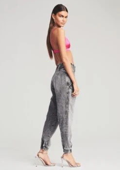 Miriam Pant -Zesty Dresses Sales 220111 Retrofete eComm Set2 SHOT 72 5024