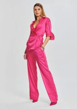 Raines Silk Shirt -Zesty Dresses Sales Ecommerce Crop 221115 Ecom SET1 SHOT 05 1158