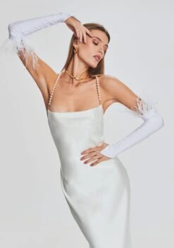 Penny Feather Gloves -Zesty Dresses Sales Ecommerce Crop 221129 Ecom Set2 SHOT 03 0285