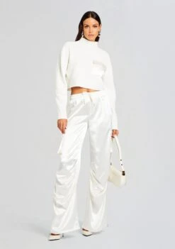 Finley Cargo Pant 9 Finley Cargo Pant -Zesty Dresses Sales Ecommerce Crop 23 10 17 DONNASWEATER FINLEYCARGO WINTERWHITE 3247 ECOMM fd754ab7 d041 4fb4 a443 35bb9e3f4790