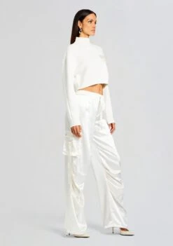 Finley Cargo Pant 7 Finley Cargo Pant -Zesty Dresses Sales Ecommerce Crop 23 10 17 DONNASWEATER FINLEYCARGO WINTERWHITE 3305 ECOMM 32eae838 a918 411c a6ac cb73d9b2efa8