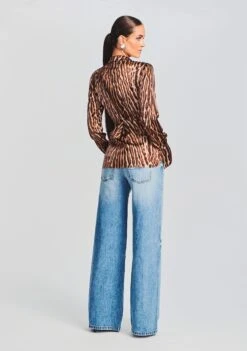 Olsen Silk Top 8 Olsen Silk Top -Zesty Dresses Sales Ecommerce Crop 230718 SET2 OLSENTOP MONETBRA 4296 ECOMM