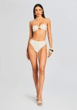 Lucia Bikini Top -Zesty Dresses Sales Ecommerce Crop 231128 LUCIABIKINITOP YARALYCRAMAXIDRESS 4916 ECOMM