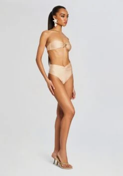 Kandall Bikini Top -Zesty Dresses Sales Ecommerce Crop 24 02 15 KANDALLBIKINITOP CLAIREBIKINIBOTTOM CHRISTINEMESHMAXISKIRT BODY107 2526 ECOMM